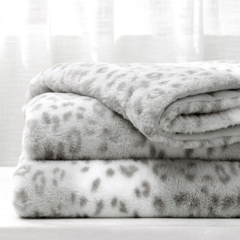 Printed Faux Rabbit Fur Throw, Lightweight Plush Cozy Soft Blanket, 60" x 70", Grey Leopard image number 4