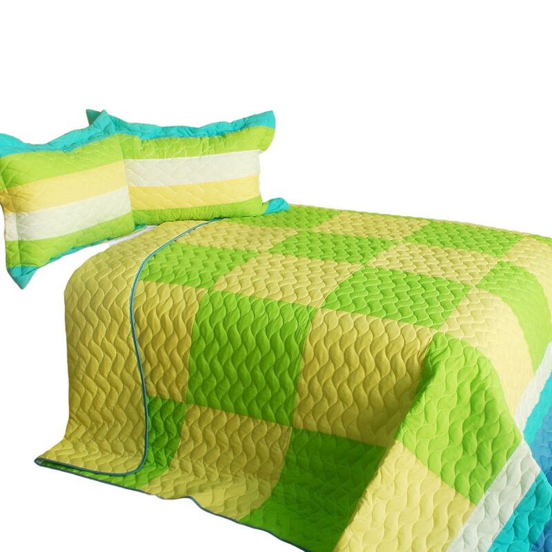 Enjoying Free Patchwork Quilt Set 3 Piece with Vermicelli Quilted Design-Green image number 1