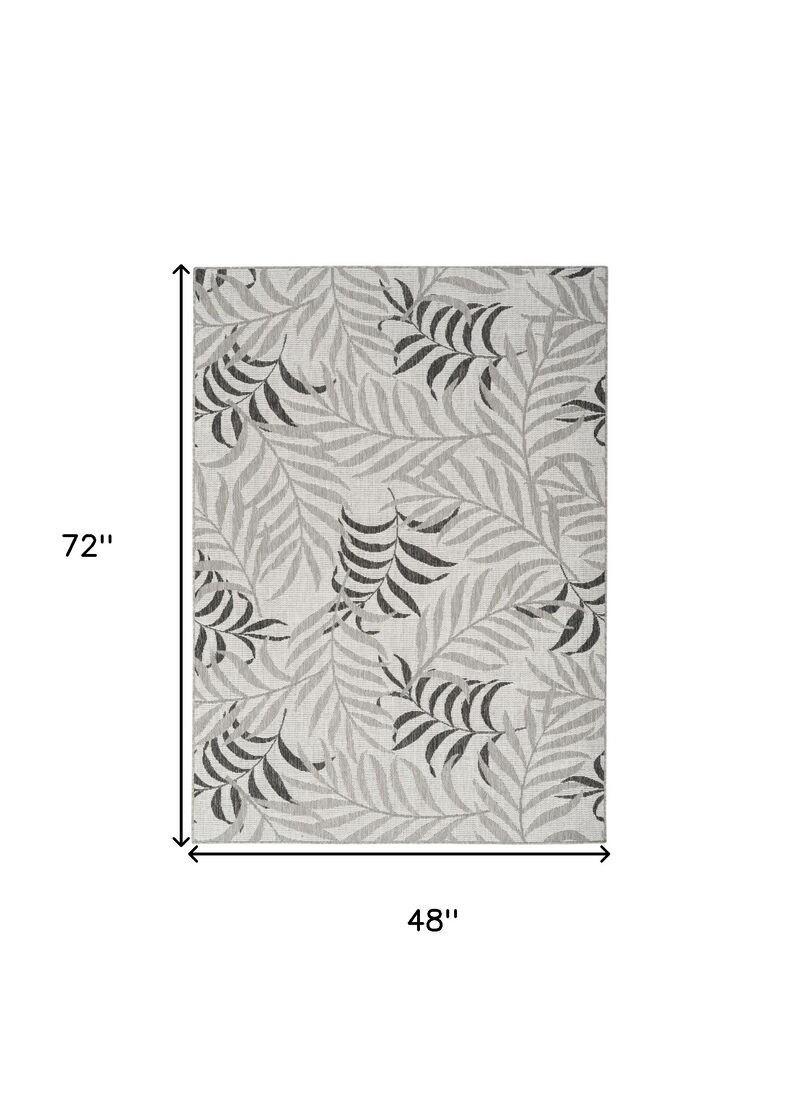 HomeRoots Palm Leaf Indoor Outdoor Area Rug image number 3