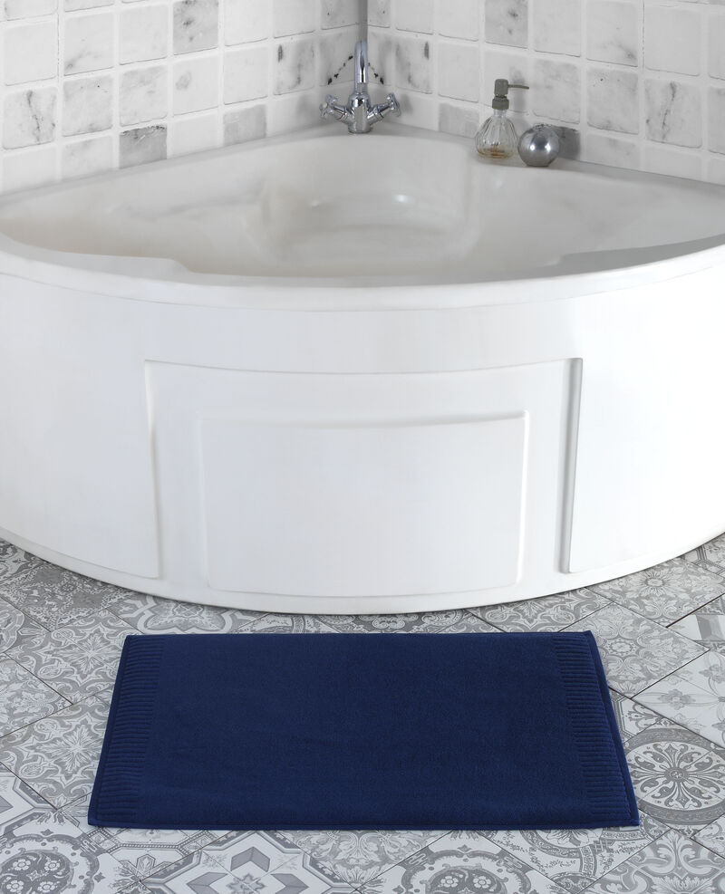 Brooks Brothers Fancy Border Bath Mat