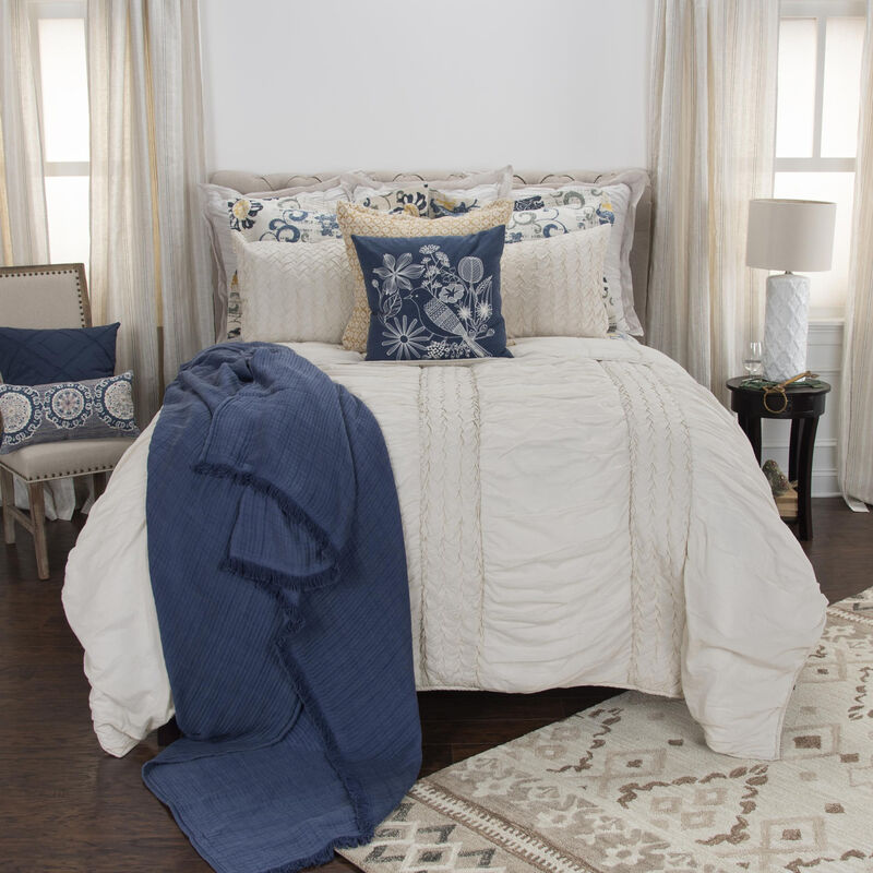 300 Thread Count Cotton Comforter – Geometric Design, Breathable Down Alternative, Machine Washable