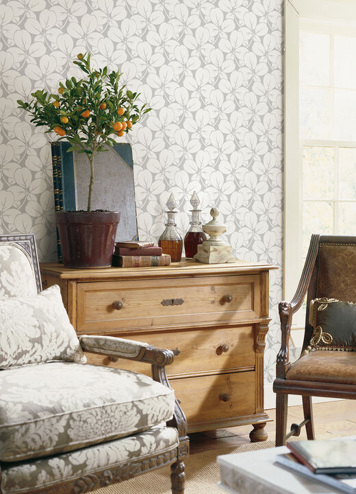Robert Light Grey Clover Wallpaper