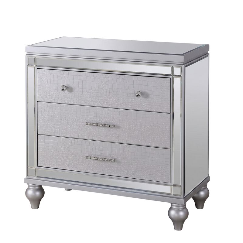 Brenessiq 3-Drawer Nightstand image number 6