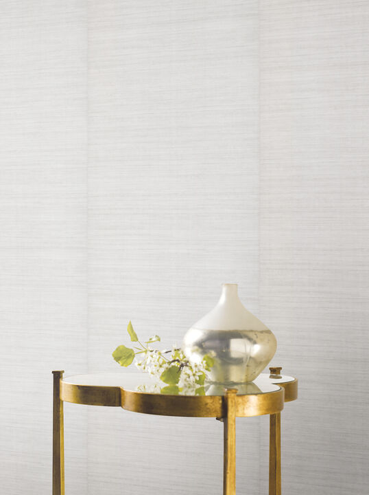 Silk Elegance White Wallpaper