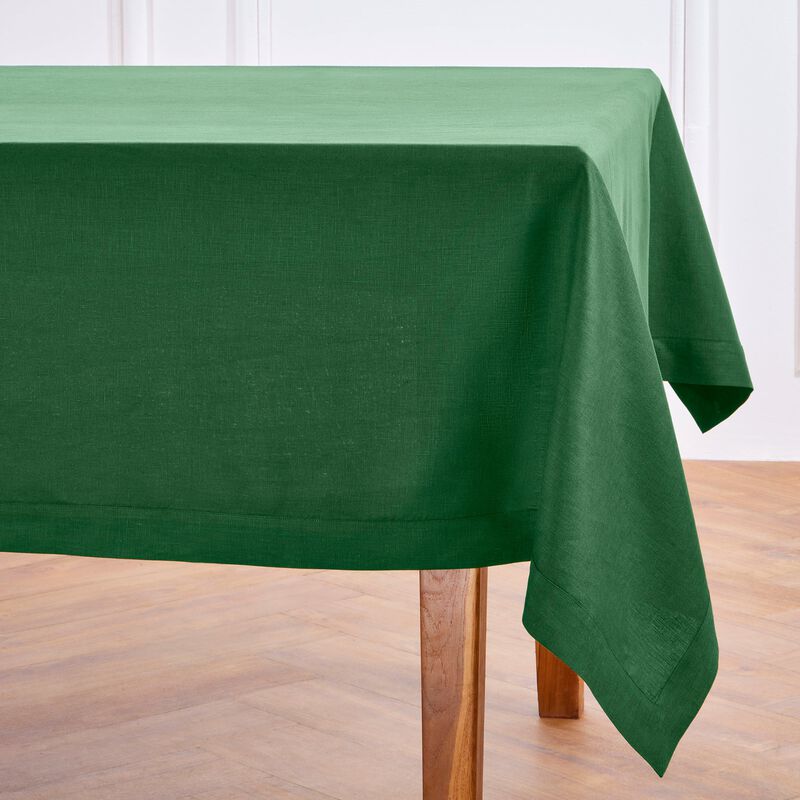 Solino Home Fete 100% Linen Tablecloth &ndash; Handcrafted, Machine Washable, Perfect for Holiday and Everyday Dining