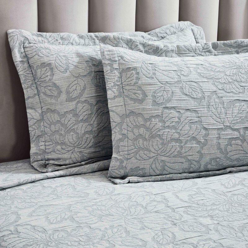 3-Piece Cotton Matelasse Bedspread Set with Floral Design image number 2