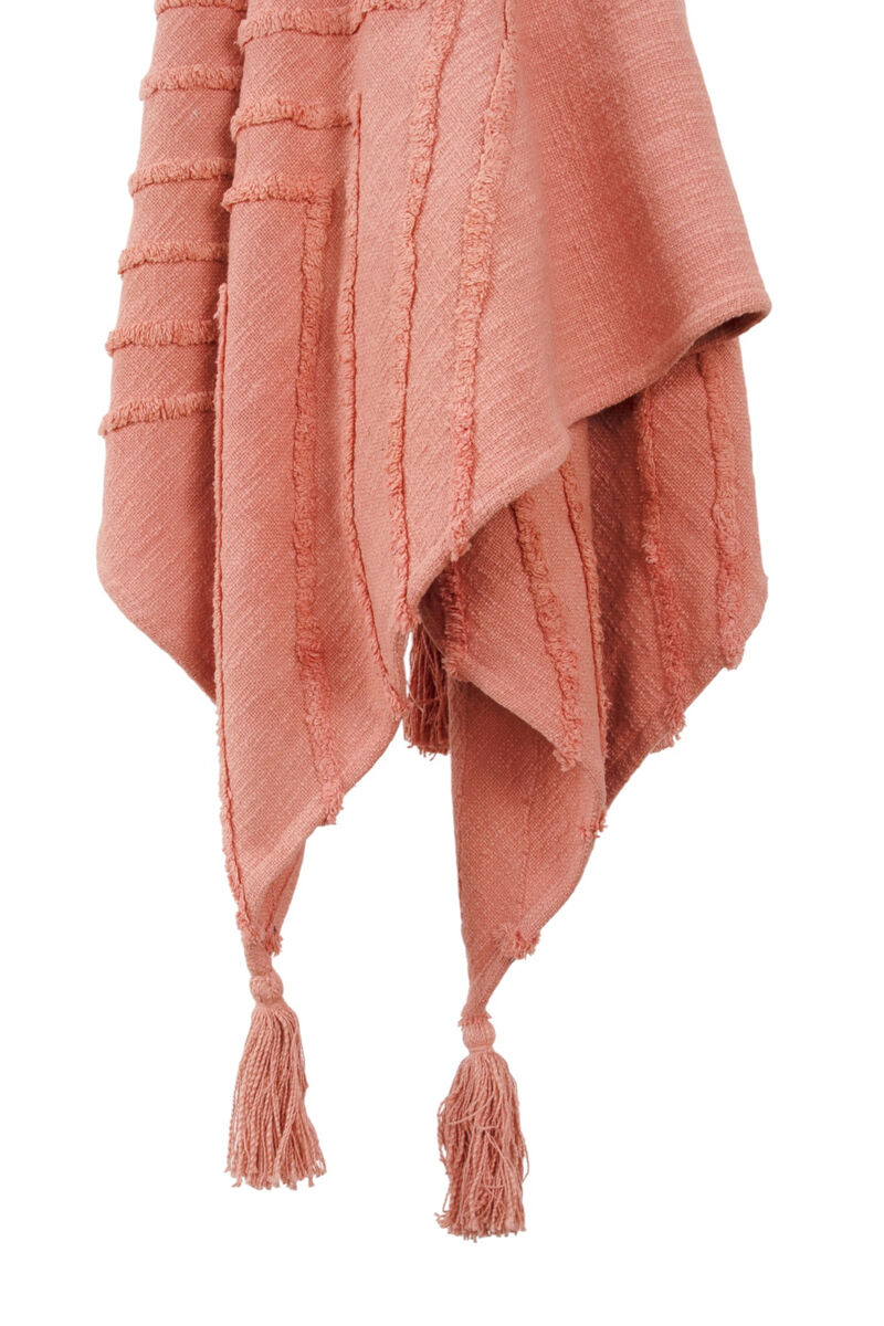 HomeRoots 50" X 60" Coral Cotton Woven Geometric Throw Blanket with Tassels image number 2