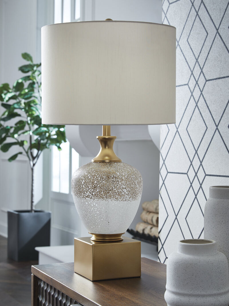 Tavisburg Table Lamp image number 1