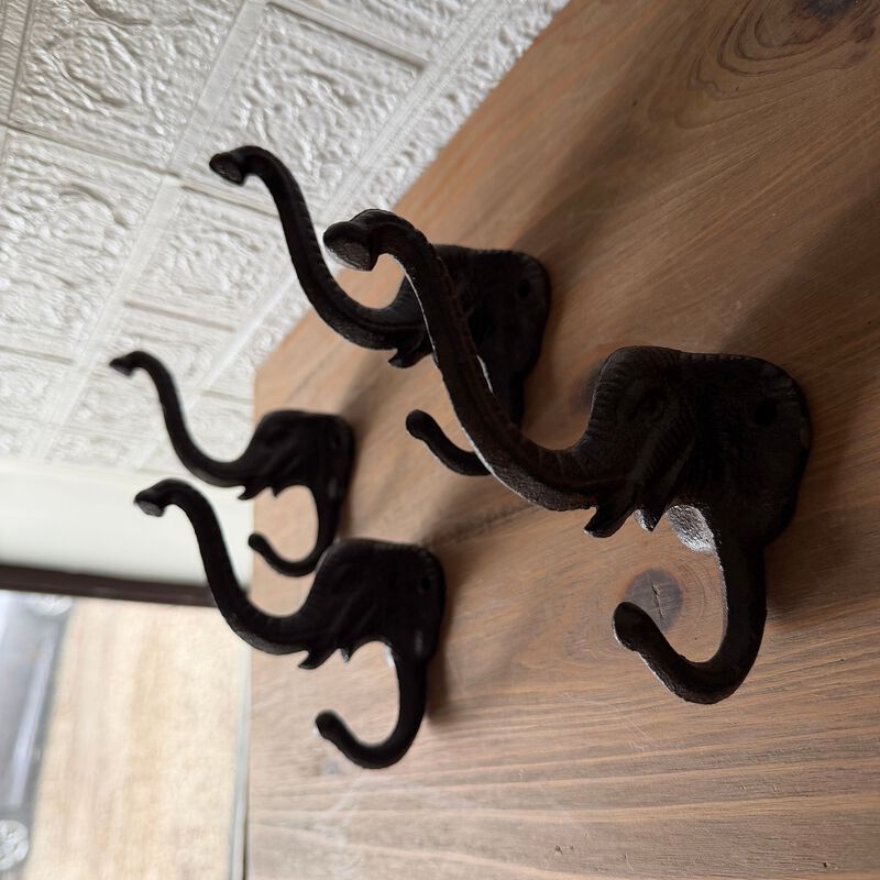 Set Of 4 Elephant Wall Hooks Rustic Cast Iron Brown 5 In Decorative image number 6