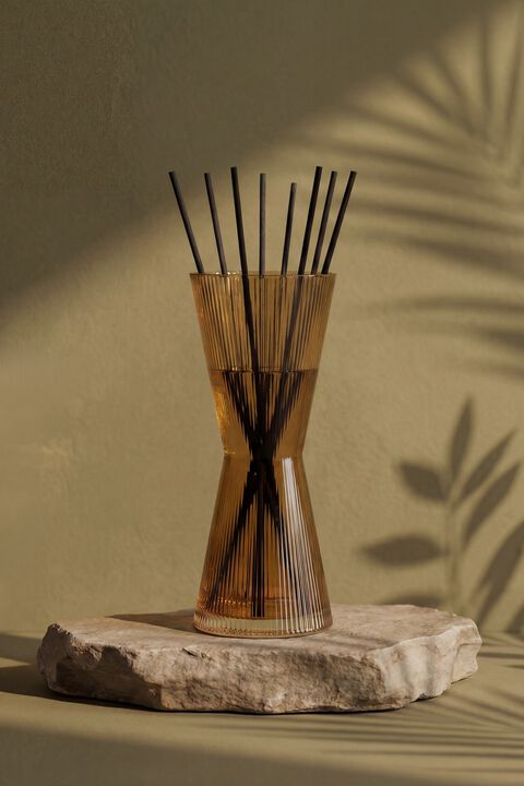 Aiz Reed Diffuser In Cedar & Black Cherry