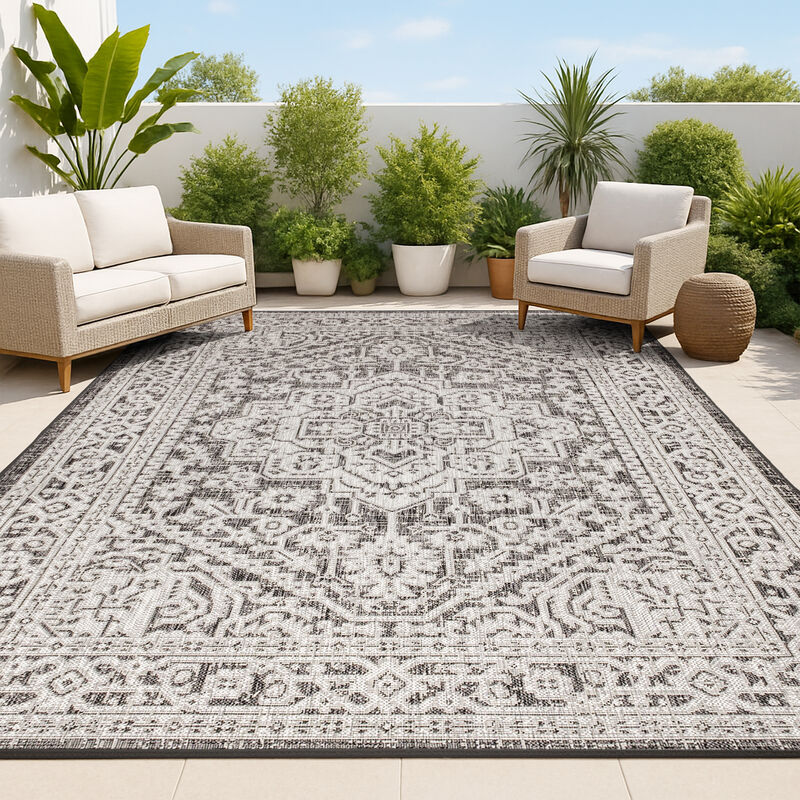 Sinjuri Medallion Textured Weave Indoor/Outdoor Area Rug