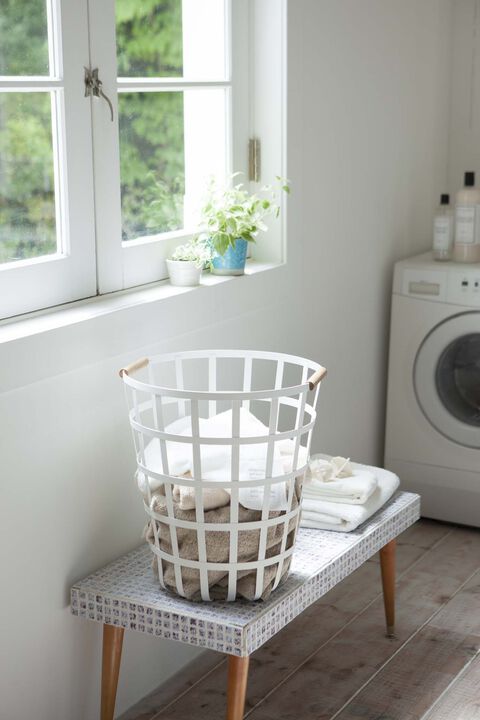 Wire Laundry Basket - Steel and Wood - Dimensions: L 15.75 x W 15.75 x H 17.72 inches