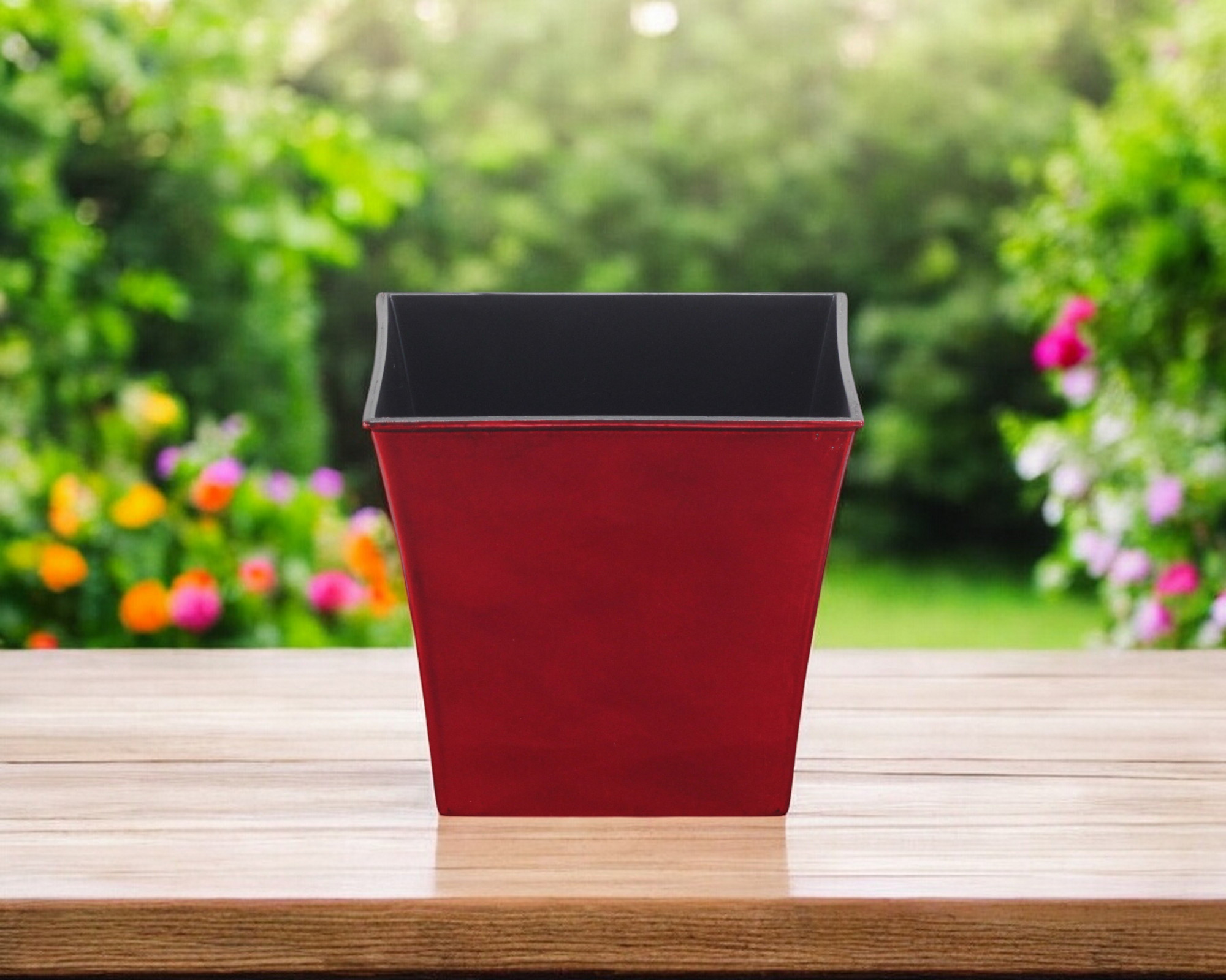 Durable Square Plastic Planter for Indoor and Outdoor Plant Display in Home  or Garden