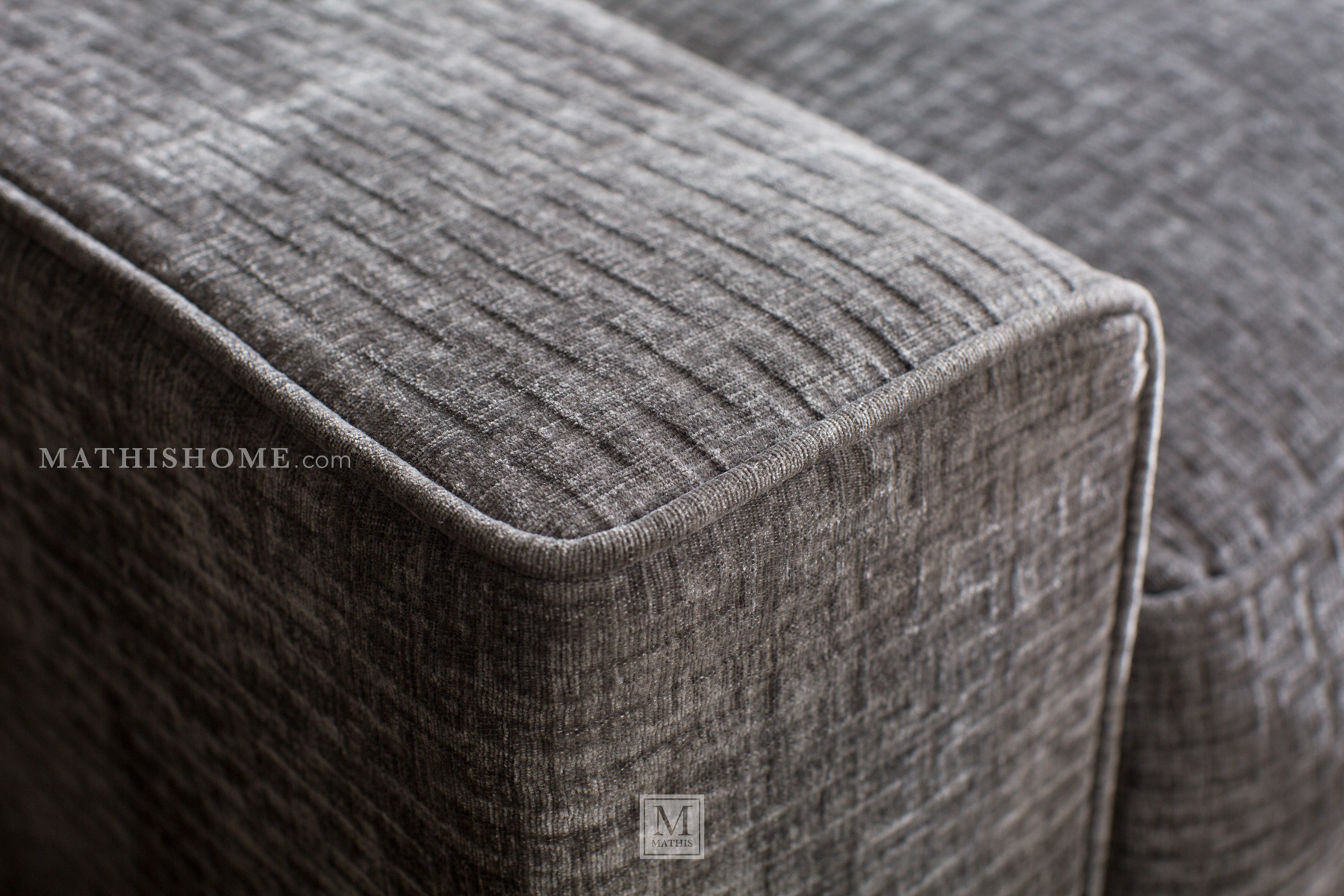MNDI-TROY_SOFA_07.jpg